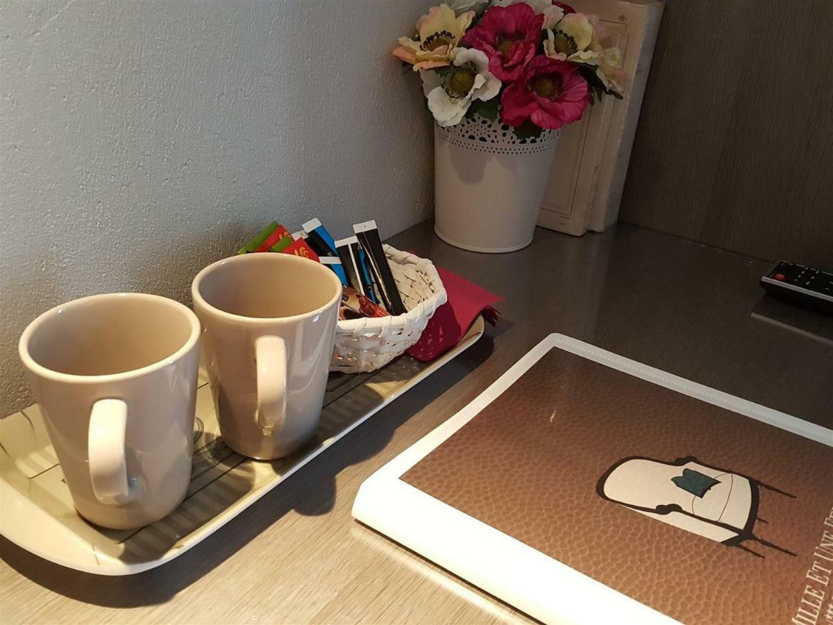Hotel Mille Et Une Feuilles La Charité-sur-Loire Eksteriør billede